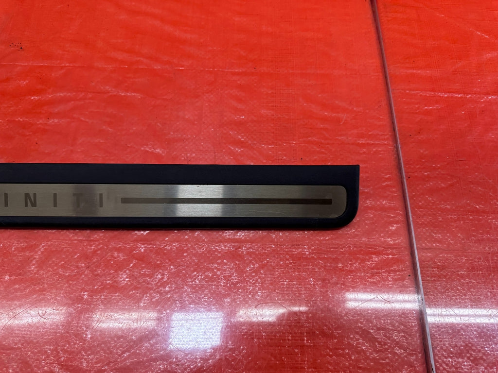 07 13 INFINITI G35 SEDAN FRONT LEFT RIGHT FLOOR PILLAR DOOR SILL SCUFF PLATE 1924