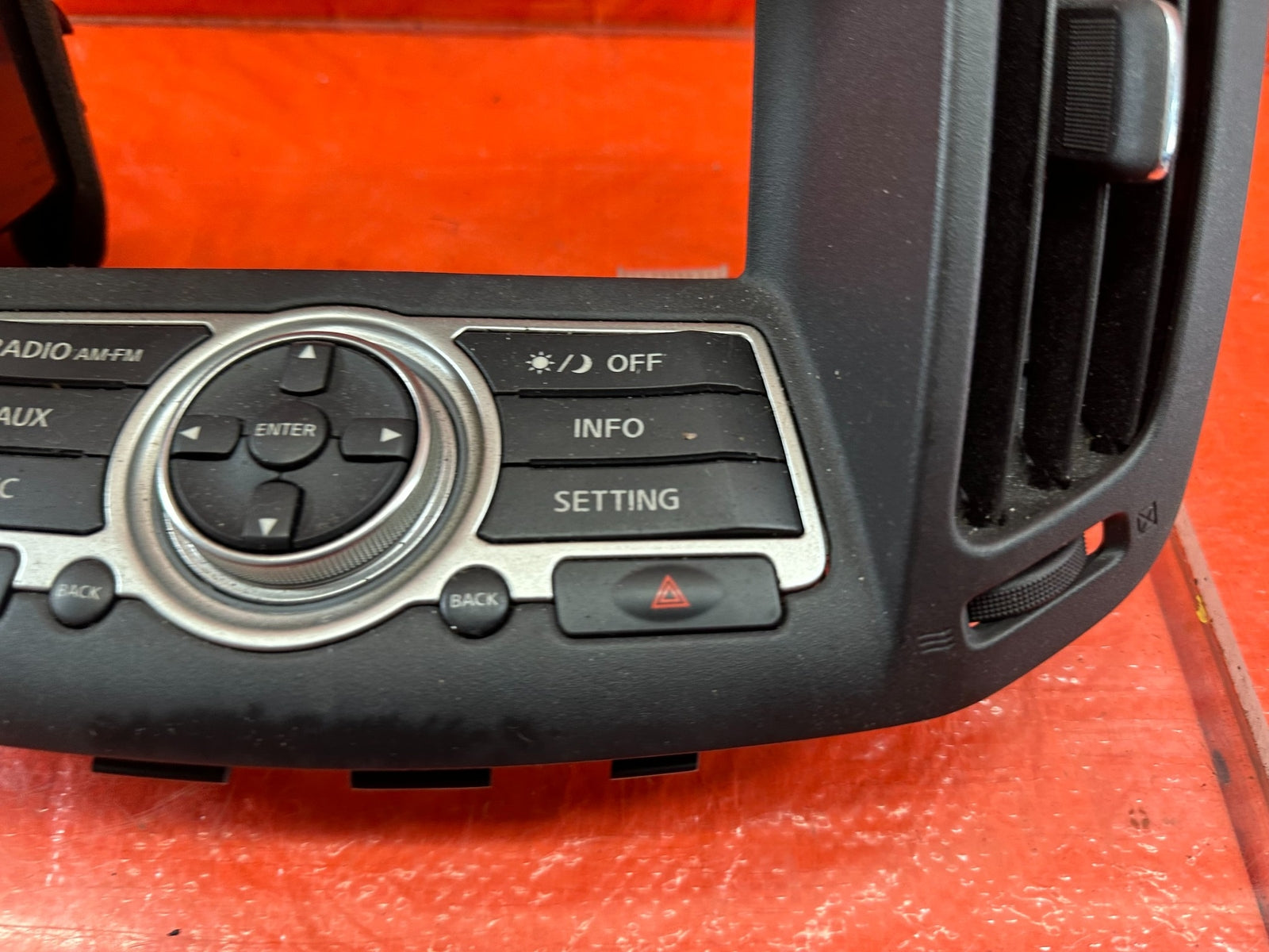08 15 INFINITI G37 & Q60    2D COUPE   RADIO STEREO CONTROL BEZEL   NON NAVI 2077
