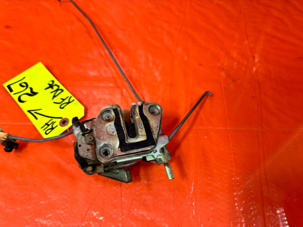 90 93 MAZDA MX 5 MIATA   PASSENGER RIGHT DOOR LOCK ACTUATOR NON POWER OEM #2675