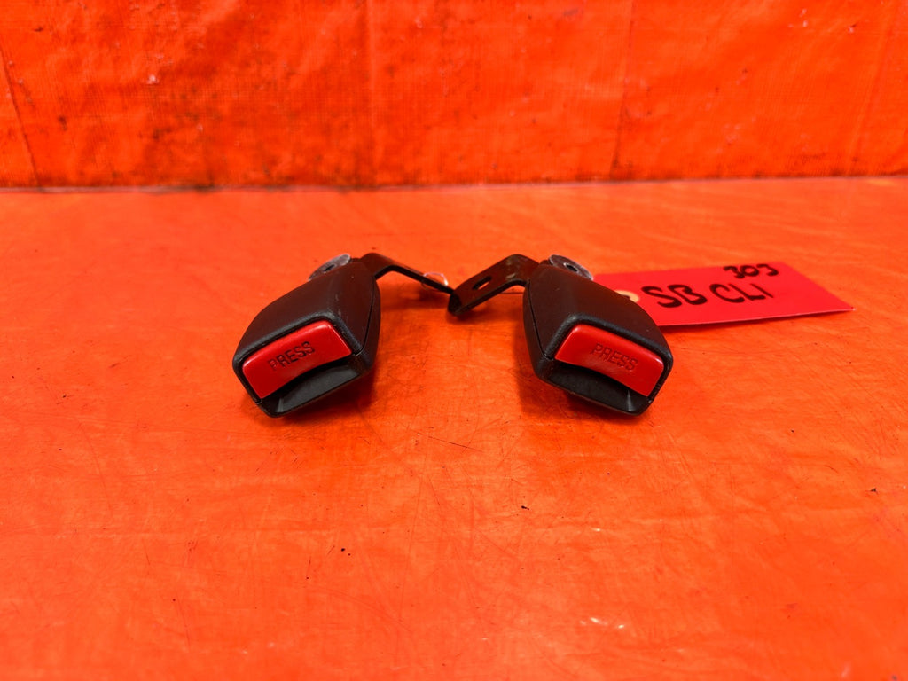 09 11 MAZDA RX8 RX 8   LEFT &  RIGHT REAR   REAR SEAT BELT BUCKLES CLIPS OEM 3031