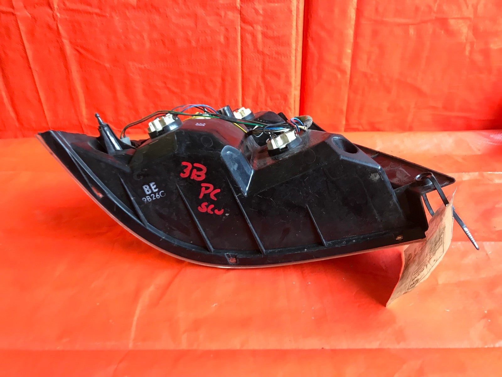 OEM 2008 08 CHEVROLET CHEVY AVEO SEDAN PASSENGER RIGHT TAIL LIGHT LAMP R RH8