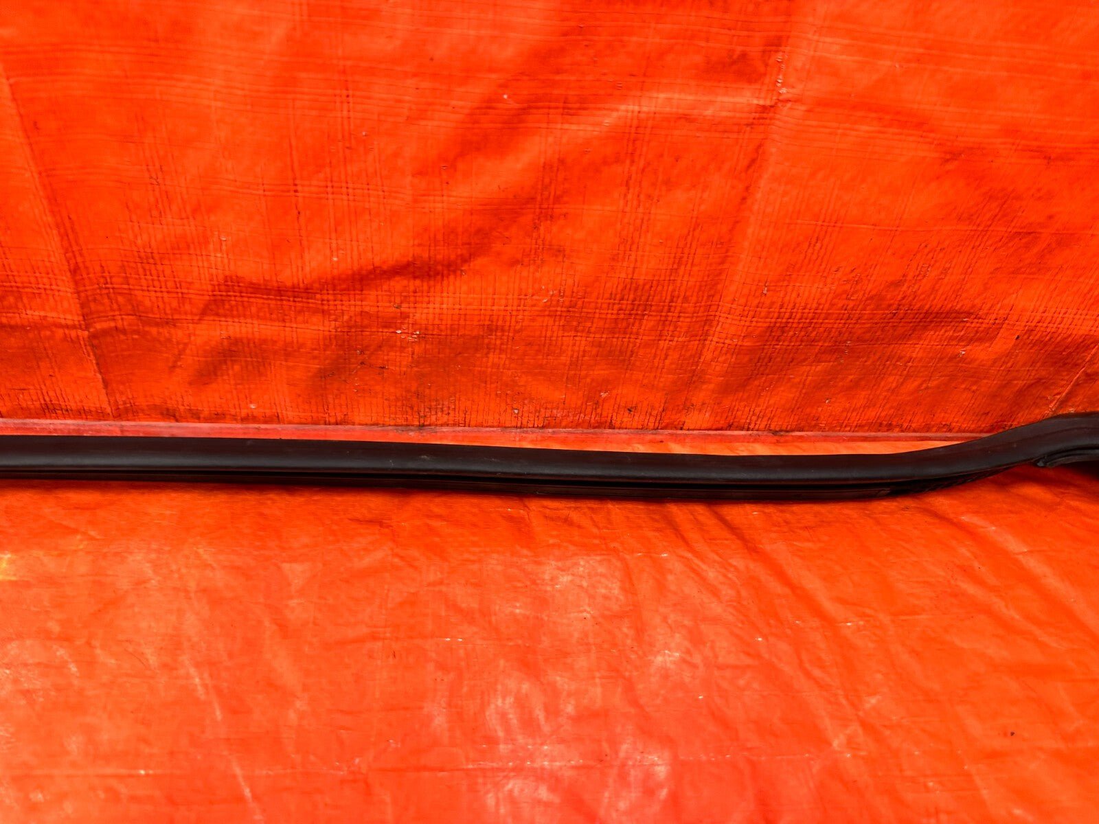 09 14 ACURA TSX   DRIVER LEFT REAR DOOR   WEATHER STRIP TRIM SEAL GASKET OEM 2797