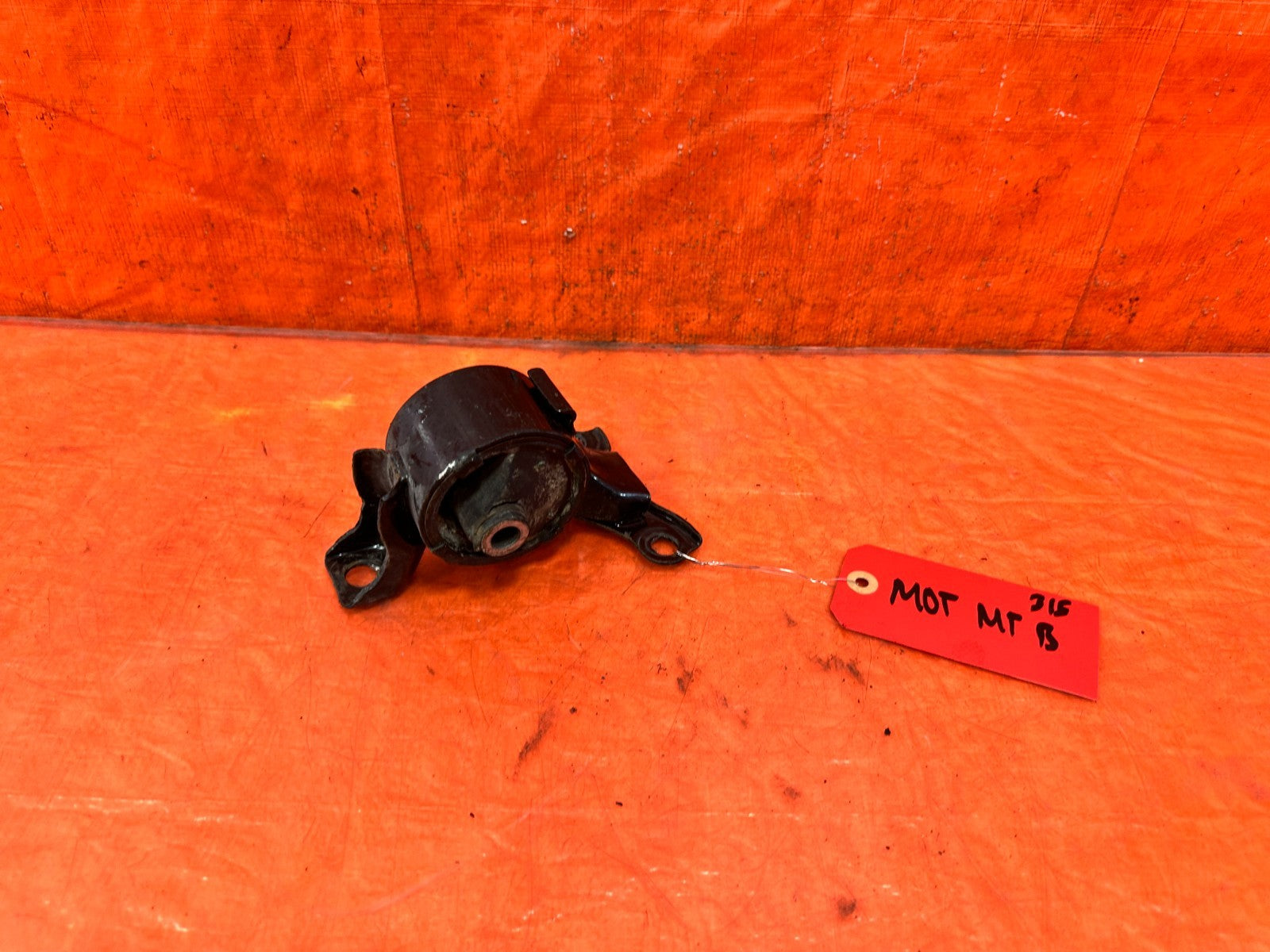 02 06 ACURA RSX   MANUAL TRANS ONLY   SIDE MOUNT TRANSMISSION MOUNT OEM0