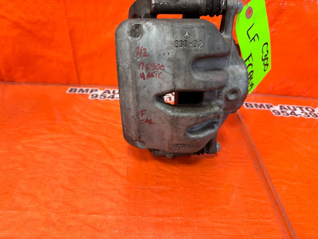 15 20 MERCEDES BENZ   W205   C300   NON SPORT   LEFT FRONT BRAKE CALIPER OEM 14