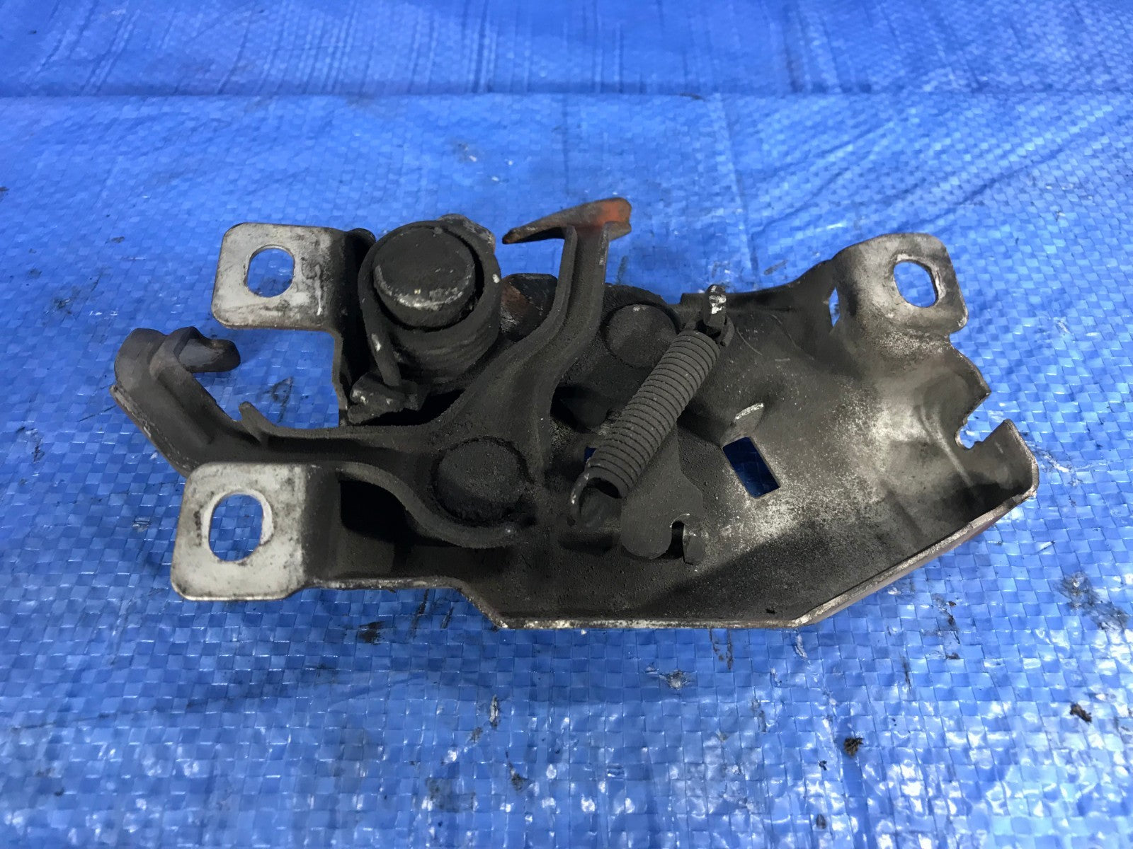 OEM 1996 HONDA ACCORD EX SEDAN 4D   HOOD LATCH 1