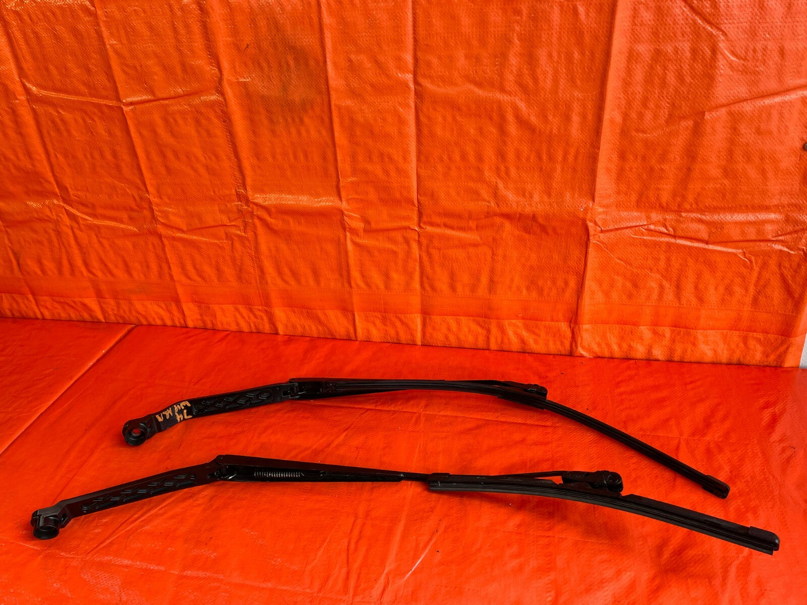 09 14 SUBARU IMPREZA WRX STi SEDAN   WINDSHIELD WIPER ARMS LEFT RIGHT SET OEM 748