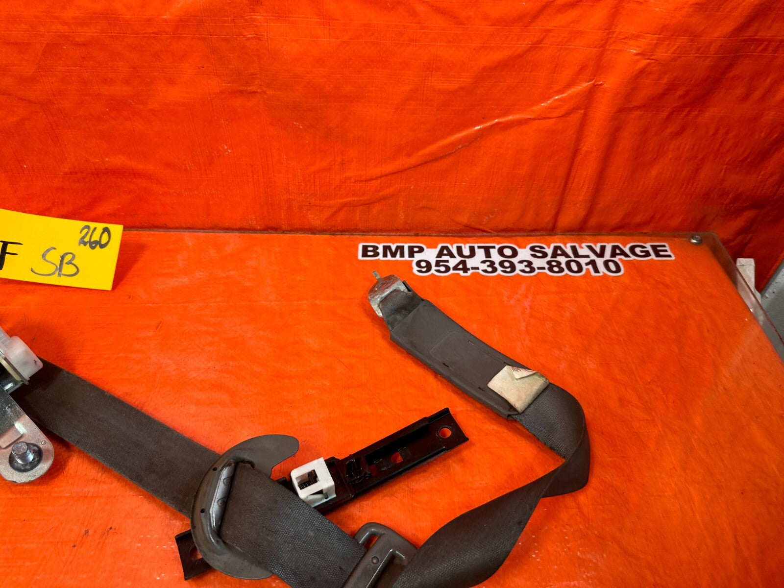 06 08 HONDA CIVIC SEDAN   LEFT & RIGHT FRONT SEAT BELTS   GRAY COLOR   OEM #2602