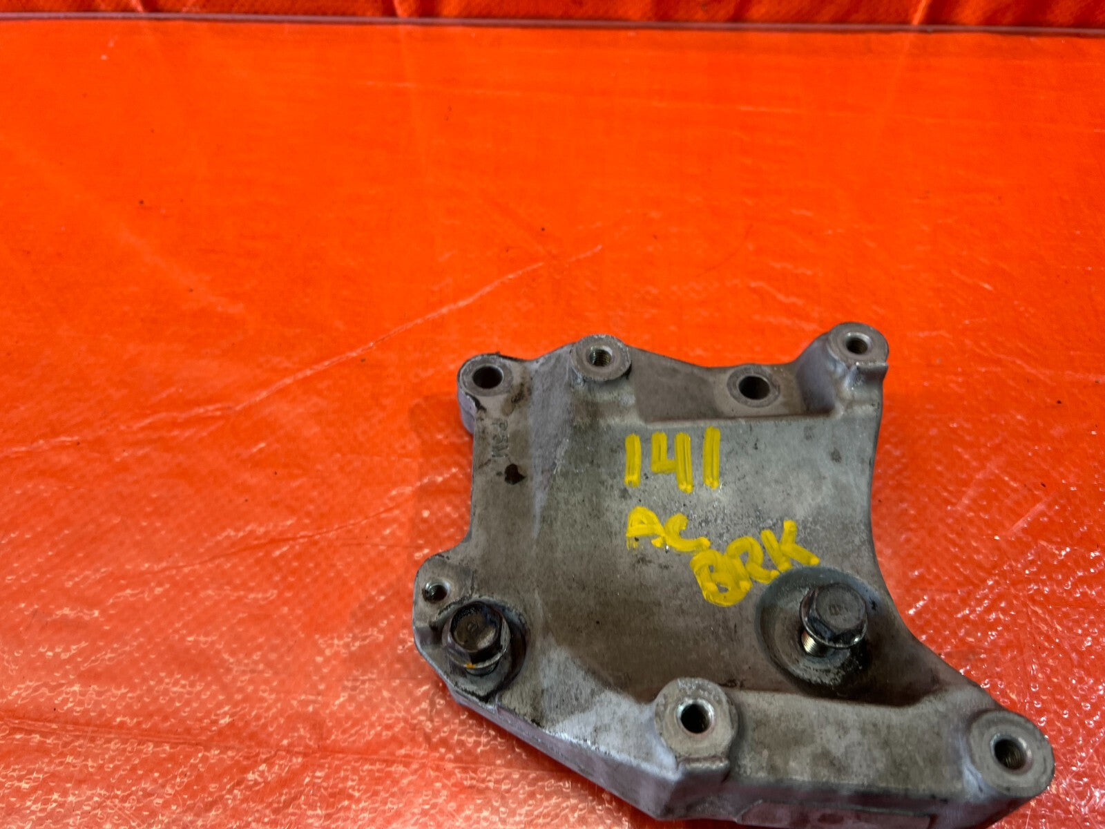 97 01 HONDA PRELUDE BASE & SH   H22A4 HVAC AC MOUNTING BRACKET OEM FACTORY 1416