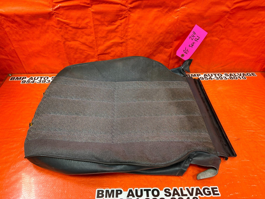95 97 TOYOTA TACOMA   SPLIT BENCH MODEL   RIGHT FRONT UPPER SEAT COVER   OEM 2490