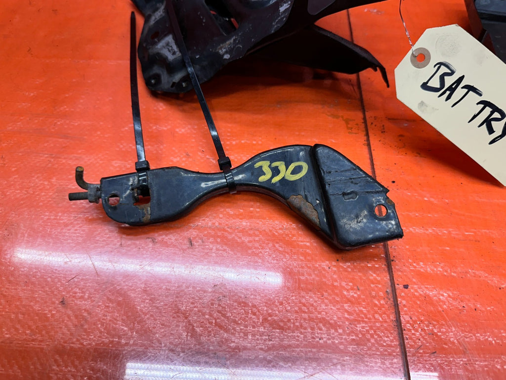 04 08 ACURA TSX 2.4L BATTERY TRAY BASE BRACKET TIE DOWN OEM #3305