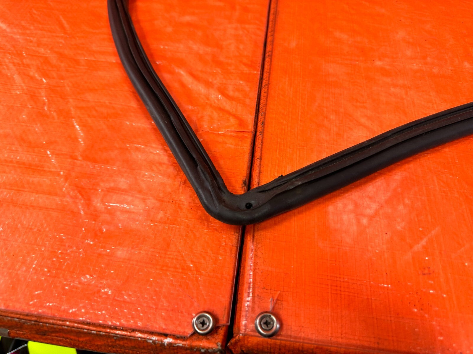 96 00 HONDA CIVIC COUPE & HATCH   RIGHT DOOR WEATHER STRIP TRIM SEAL GASKET #28410