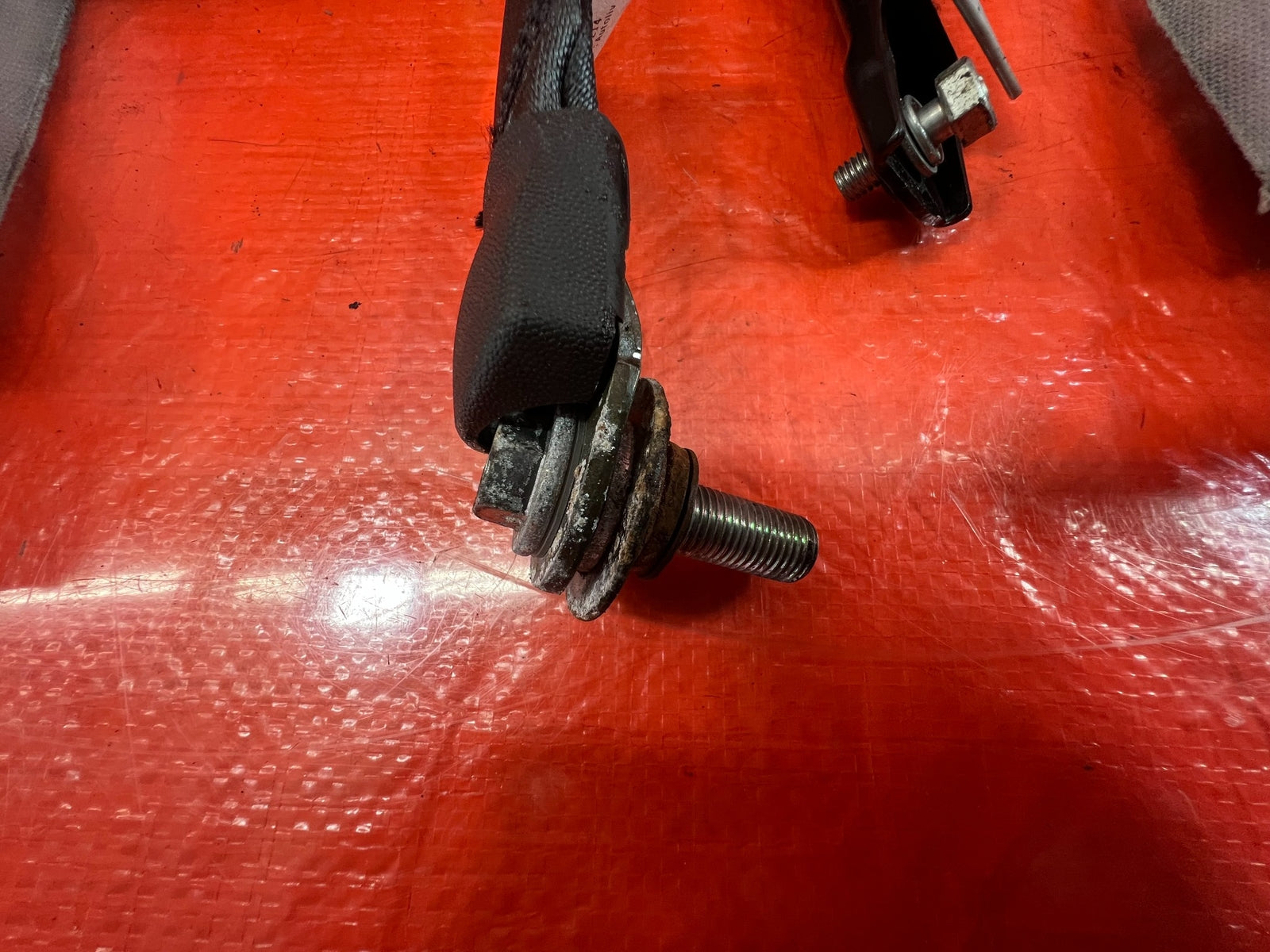 04 05 ACURA TSX   LEFT & RIGHT FRONT SEAT BELTS   BLACK COLOR   OEM FACTORY #2098