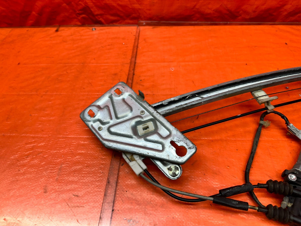 94-01 ACURA INTEGRA 4D 1.8L LEFT FRONT DRIVER WINDOW REGULATOR MOTOR OEM #34117