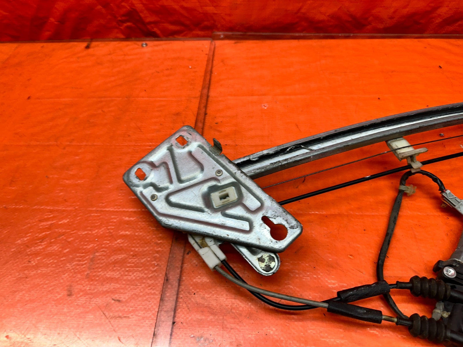 94-01 ACURA INTEGRA 4D 1.8L LEFT FRONT DRIVER WINDOW REGULATOR MOTOR OEM #34117
