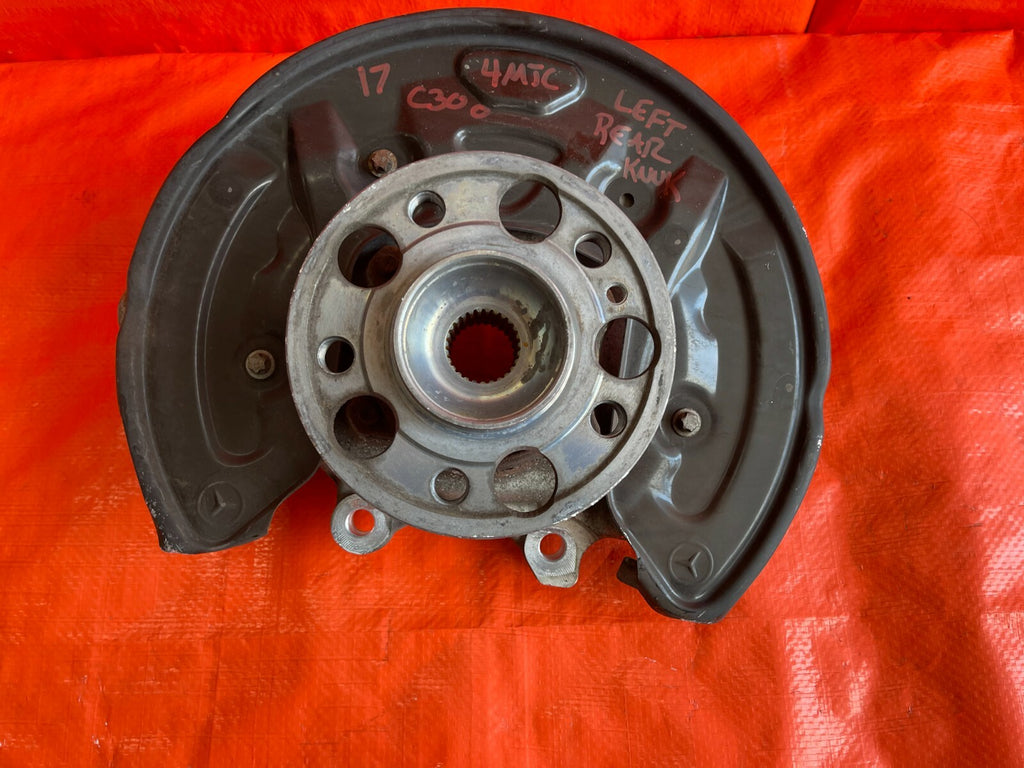 15 20 MERCEDES BENZ C300 W205 4MATIC / DRIVER LEFT REAR SPINDLE KNUCKLE HUB OEM 3