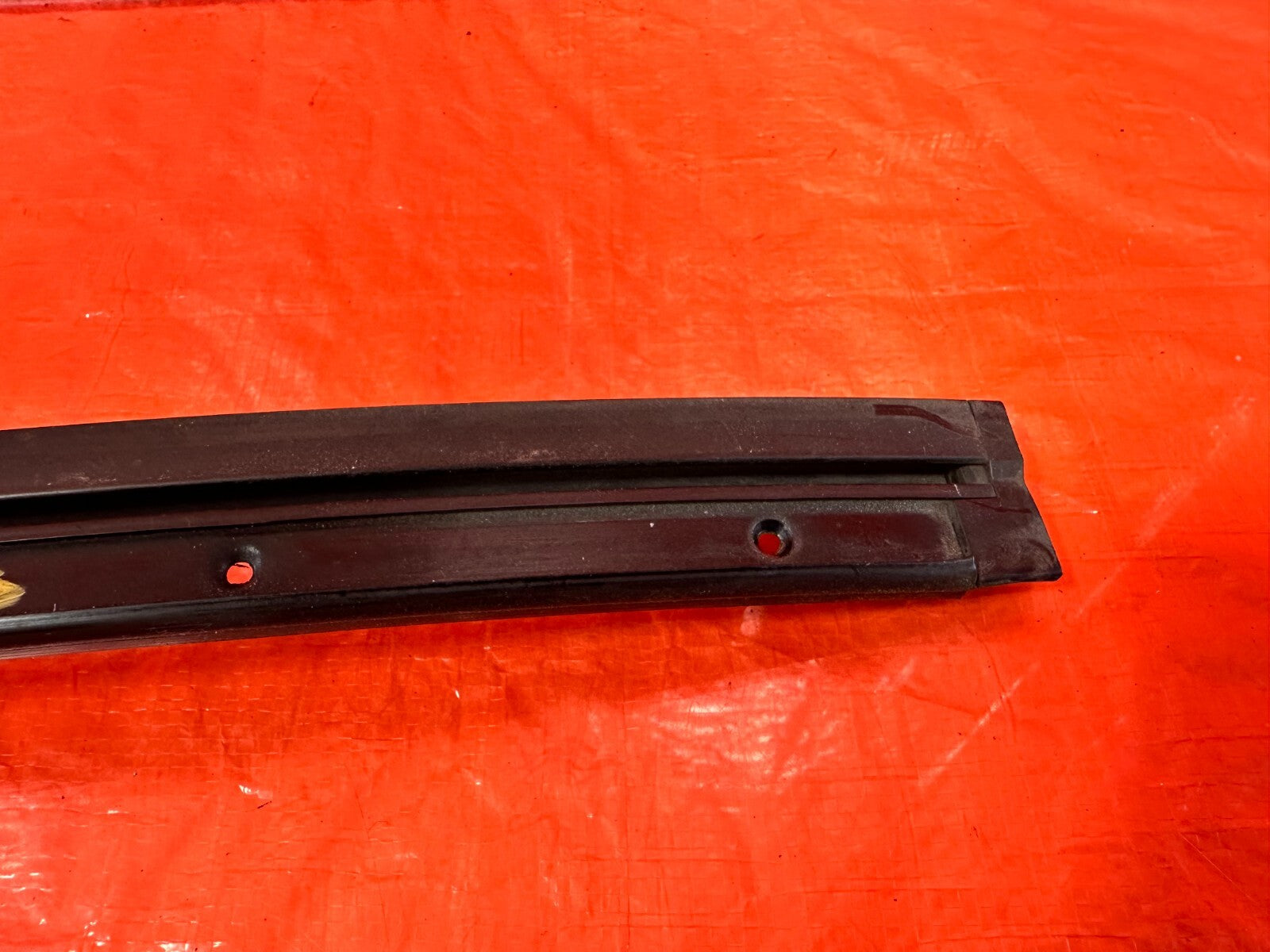 92 96 HONDA PRELUDE   RIGHT DOOR SASH TRIM MOLDING STRIP B PILLAR OEM 2738