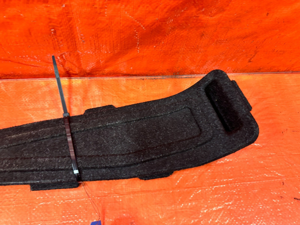 13 16 HYUNDAI GENESIS COUPE   RIGHT TAIL LIGHT TRIM GARNISH FILLER PANEL OEM 3183