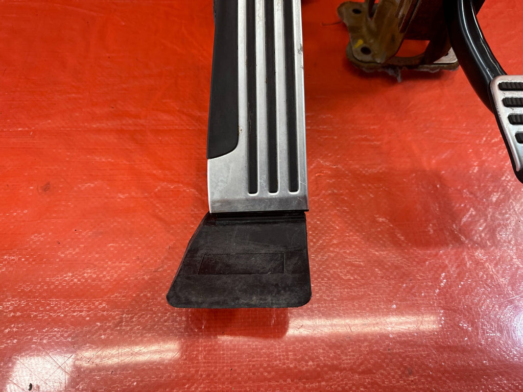 14 19 INFINITI Q50   ADAPTIVE STEERING   ACCELERATOR GAS & BRAKE PEDAL OEM #2222