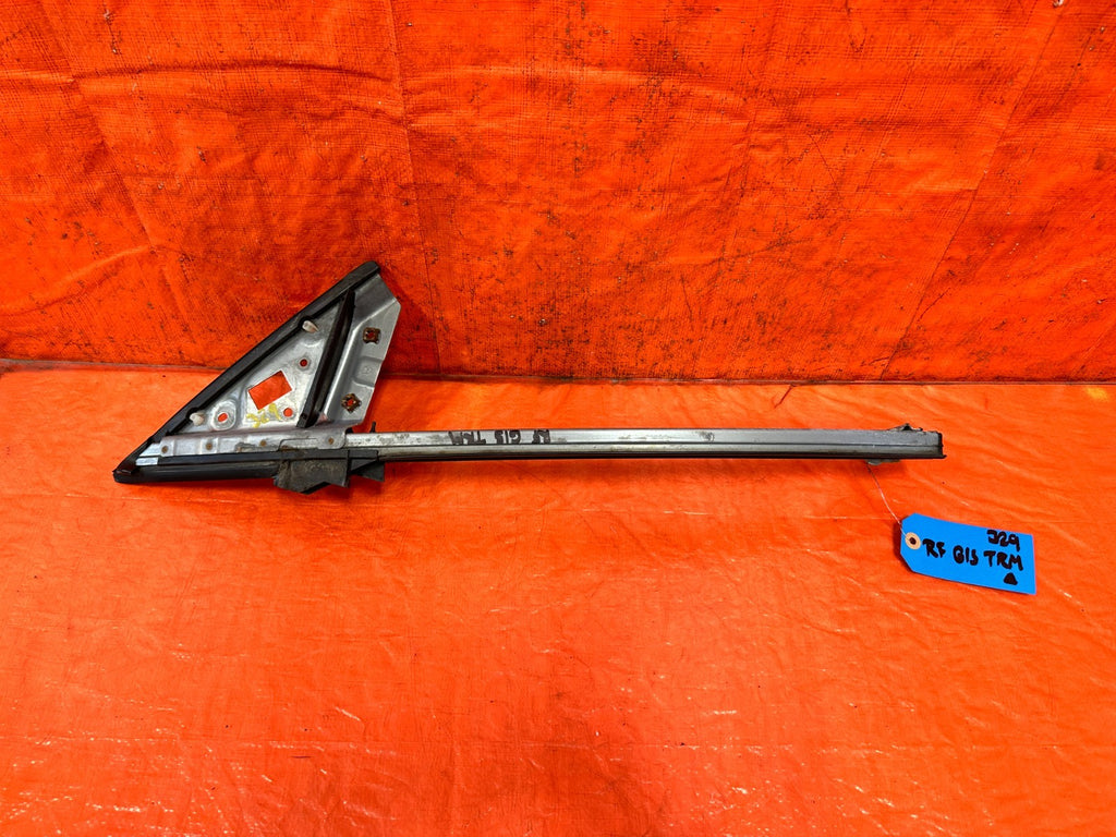 08 13 INFINITI G37 COUPE 2D   WINDOW GUIDE GLASS GUIDE   RIGHT SIDE   OEM #3290