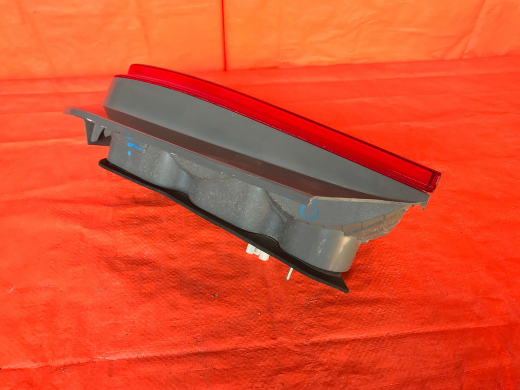 OEM 2008 2009 2010 SCION XB PASSENGER RIGHT TAIL LIGHT LAMP 08 09 10 .6