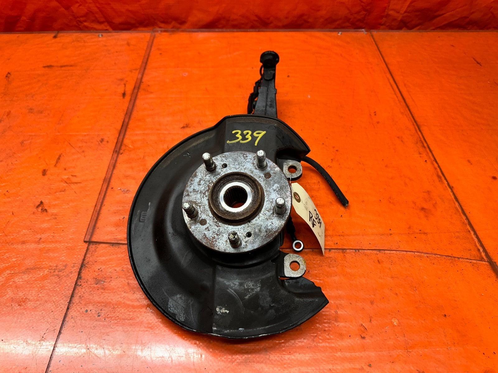 04-05 ACURA TSX 2.4L FRONT RIGHT PASSENGER SPINDLE KNUCKLE HUB OEM #3390