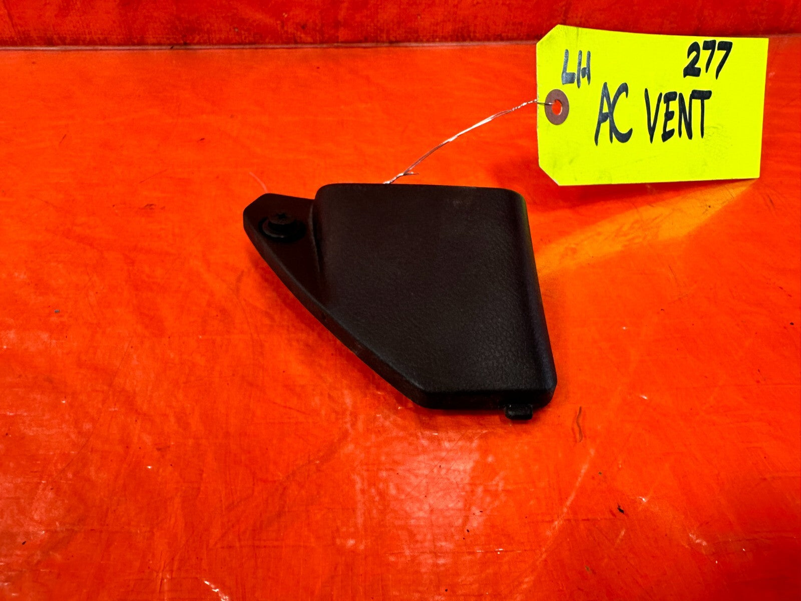 88 91 HONDA CRX   LEFT DASH DEFROSTER VENT   OEM FACTORY #2773