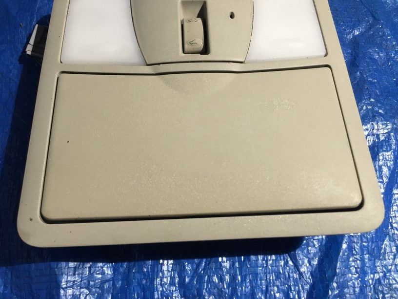 OEM 2009 G37 AWD G37X SEDAN MAP / DOME LIGHT ASSEMBLY IN GRAY #11121