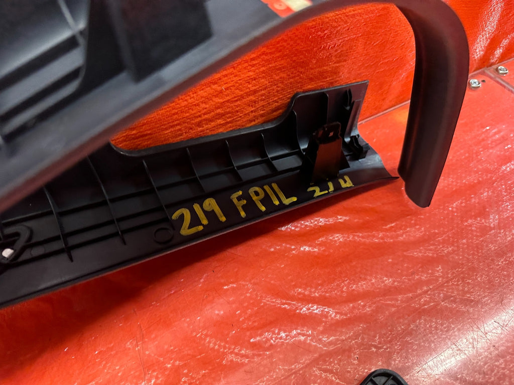 10 16 HYUNDAI GENESIS COUPE   LEFT AND RIGHT FLOOR PILLARS SCUFF PLATES OEM #21917