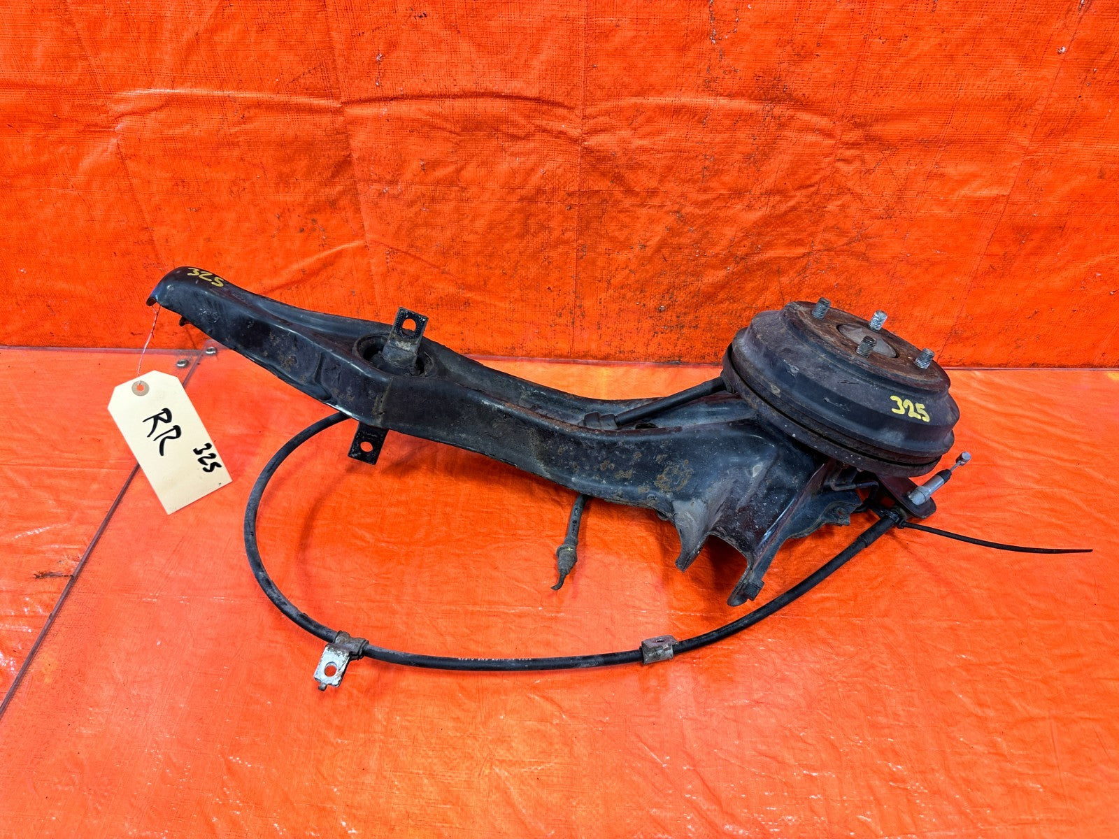 90 91 HONDA CIVIC HATCHBACK   PASSENGER RIGHT REAR TRAILING ARM LOWER ARM   3250