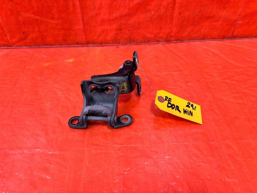 04 08 ACURA TSX   PASSENGER RIGHT FRONT DOOR HINGE SET UPPER LOWER   OEM #2910