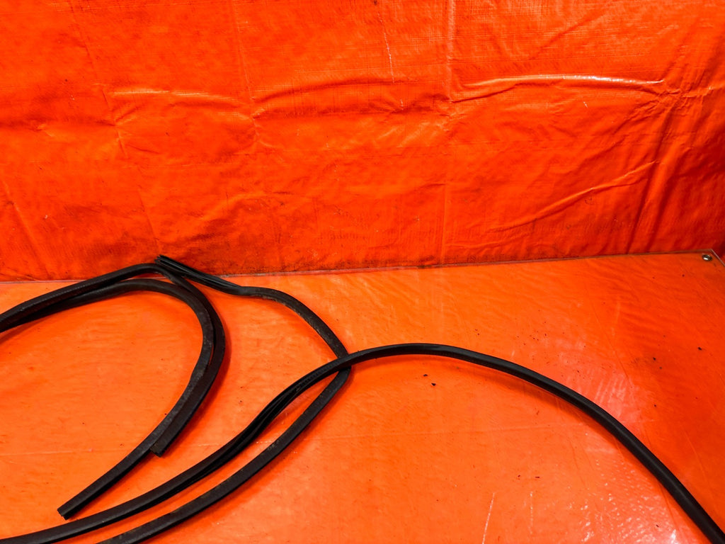 92 95 HONDA CIVIC 2D COUPE CHASSIS 2 DOOR OPEN TRIM WEATHER STRIP LEFT FRONT 3273