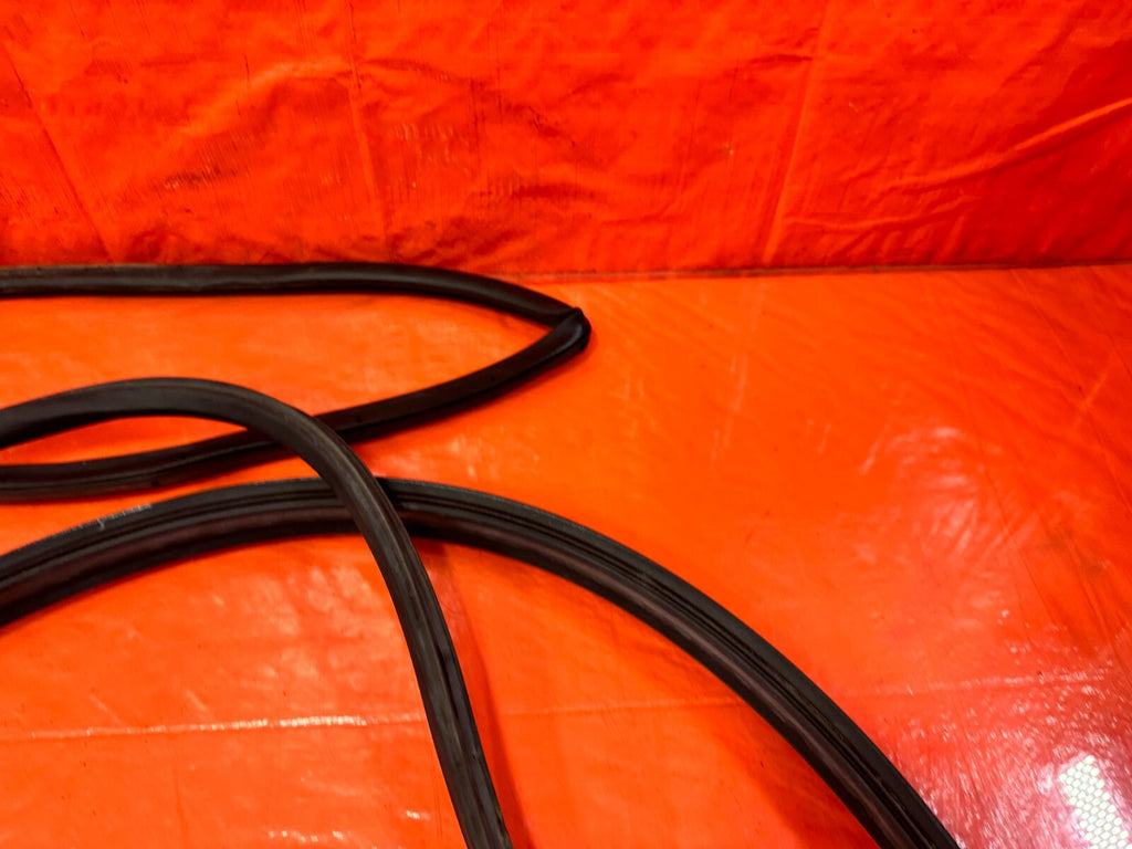 06 11 HONDA CIVIC 2D COUPE   PASSENGER RIGHT  WEATHER STRIP TRIM SEAL GASKET OEM3