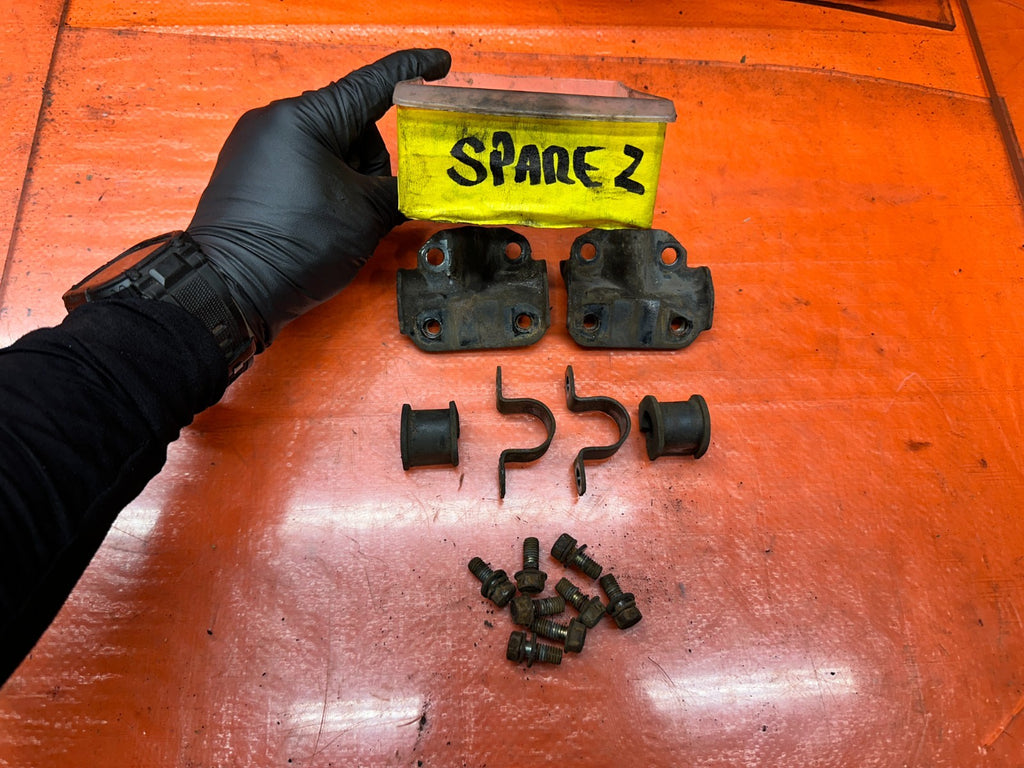94-01 ACURA INTEGRA REAR SWAY STABILIZER BAR MOUNT BRACKETS PAIR OEM #34011