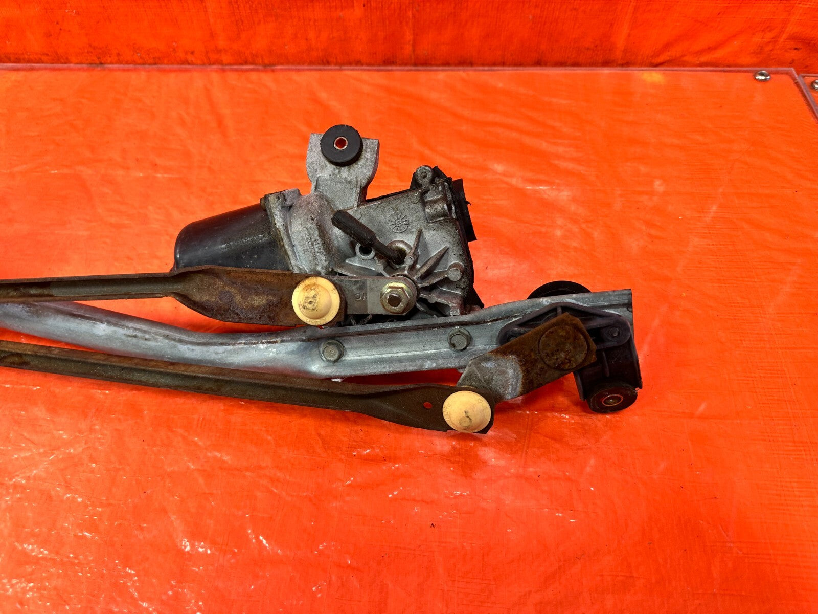 96 00 HONDA CIVIC   WINDSHIELD WIPER MOTOR AND WIPER LINKAGE COMBO   OEM #2845