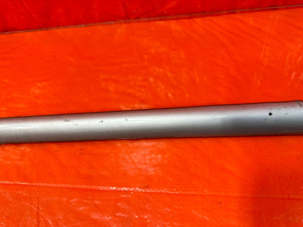 94 01 ACURA INTEGRA 2D   PASSENGER RIGHT REAR QUARTER PANEL SIDE MOLDING OEM 2682
