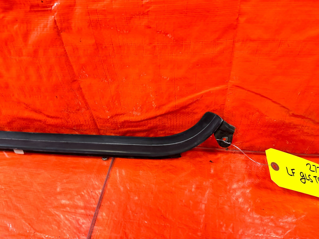 93 97 HONDA DEL SOL   DRIVER LEFT GLASS TRIM BELT MOLDING STRIP   OEM #2723