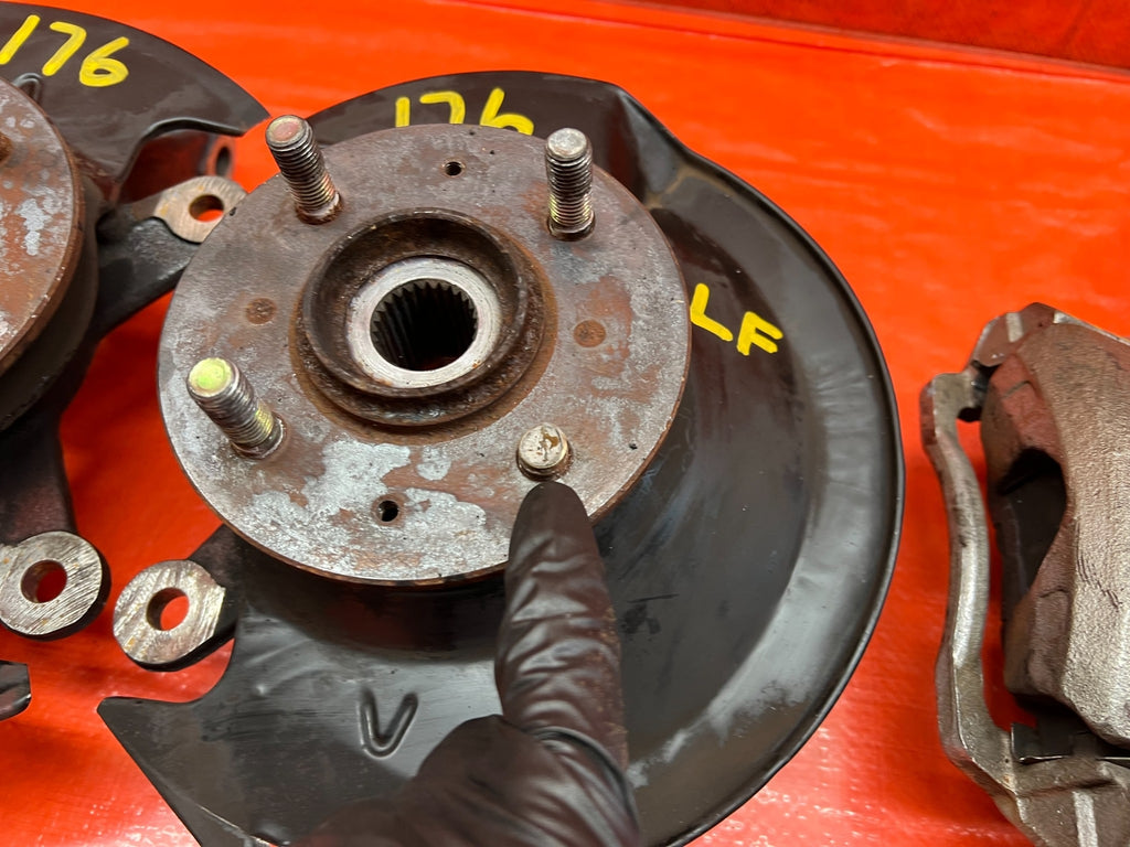 EP3 HONDA CIVIC SI   4x100 FRONT SPINDLE KNUCKLE CONVERSION   LEFT RIGHT OEM 1764