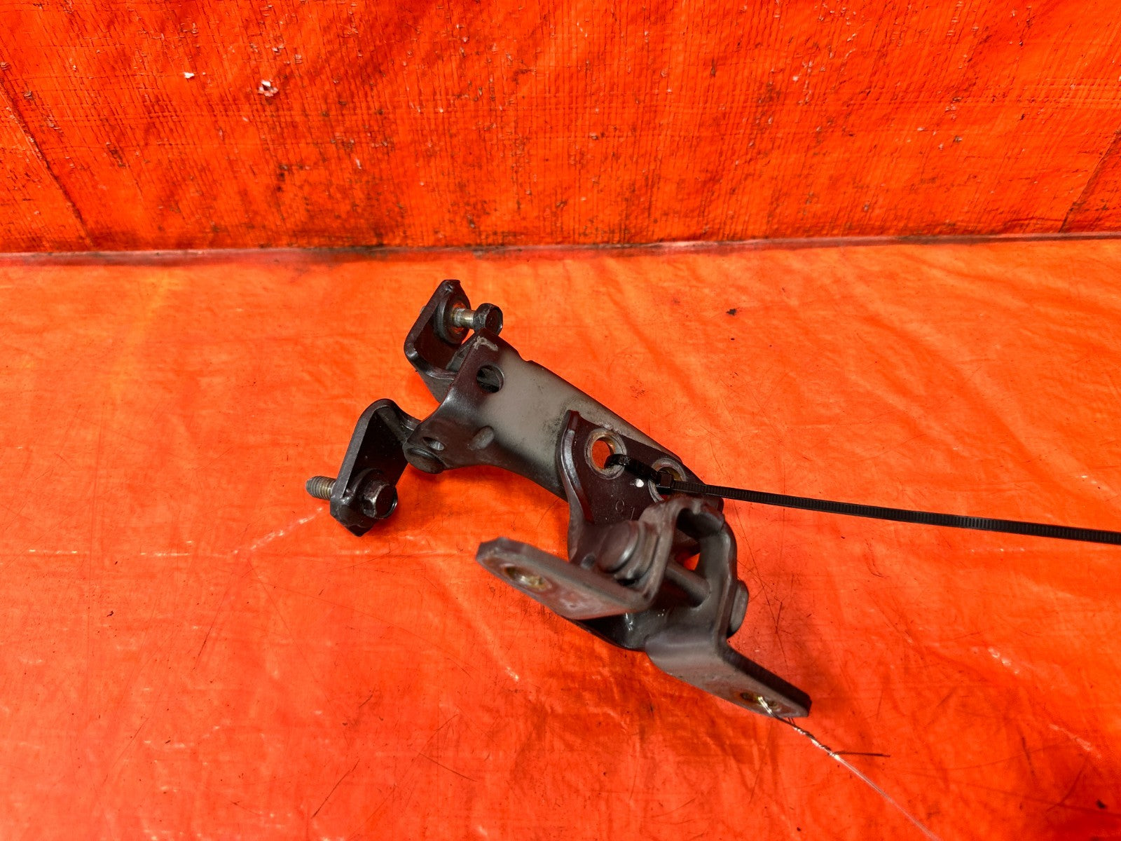 03 05 LANCER EVOLUTION EVO VIII IX 8 9   RIGHT REAR DOOR HINGES   OEM #EV91
