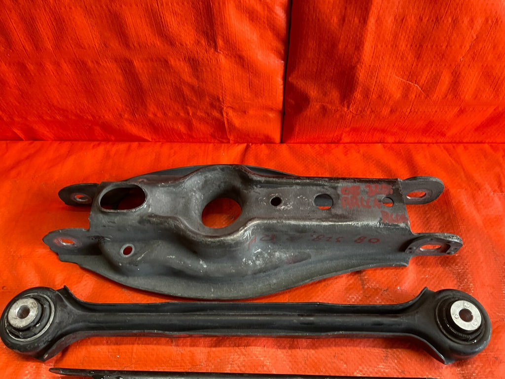2008 08 BMW 328i   PASSENGER RIGHT REAR   CONTROL ARM SET   ARMS R RH   OEM OE6