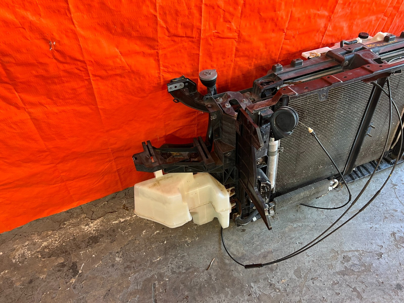09 12 INFINITI FX50 FX35   RADIATOR SUPPORT W/ RADIATOR CONDENSER + MORE OEM 1165