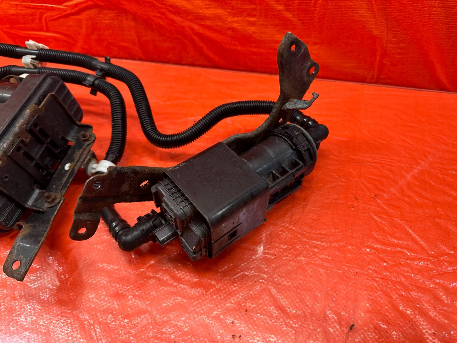 15 21 SUBARU WRX & STI   EJ257 FUEL VAPOR CHARCOAL EVAP TANK CANISTER   OEM #1804