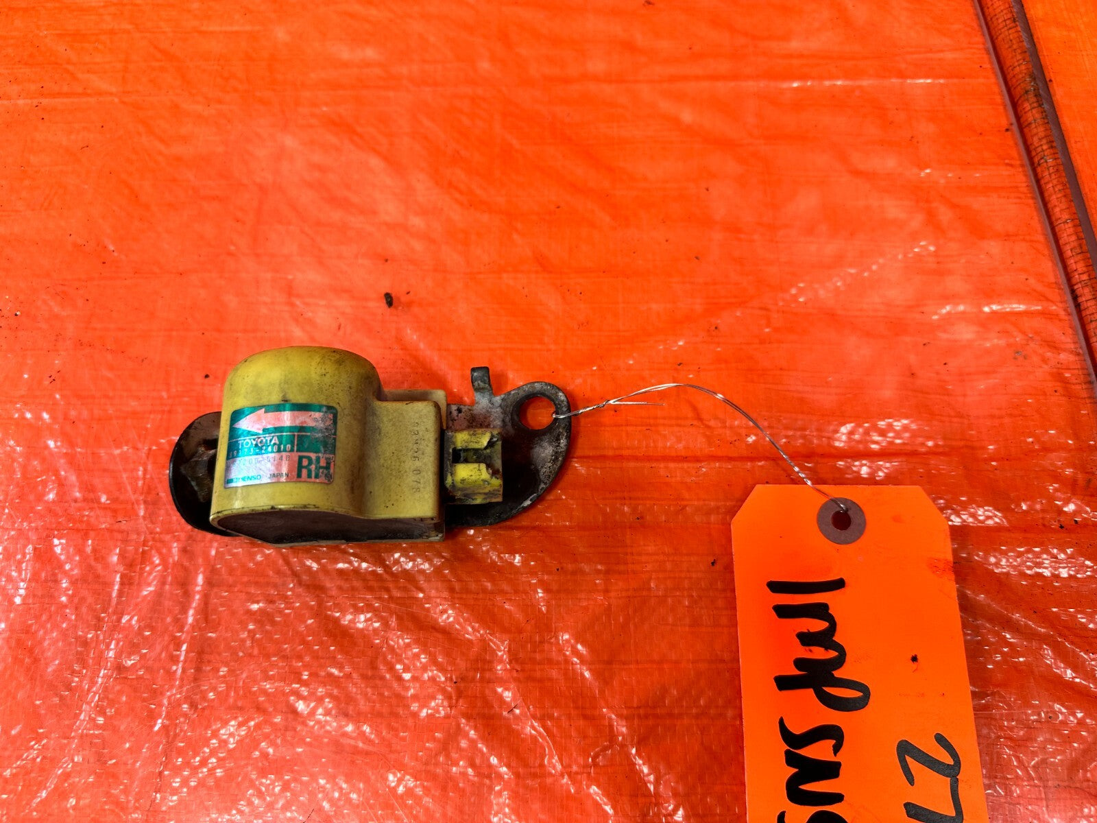 1992 92 LEXUS SC300   PASSENGER RIGHT SENSOR   89173 24020   OEM #2765