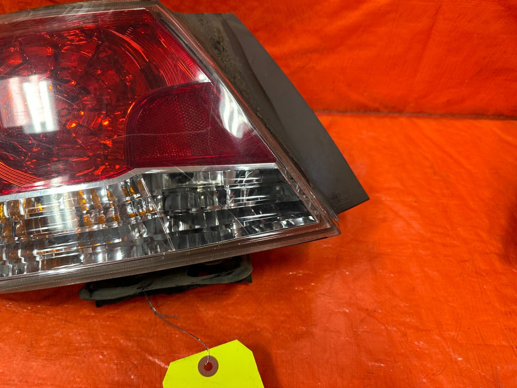 08 12 HONDA ACCORD SEDAN   DRIVER LEFT OUTER   TAIL LIGHT LAMP   OEM #2512