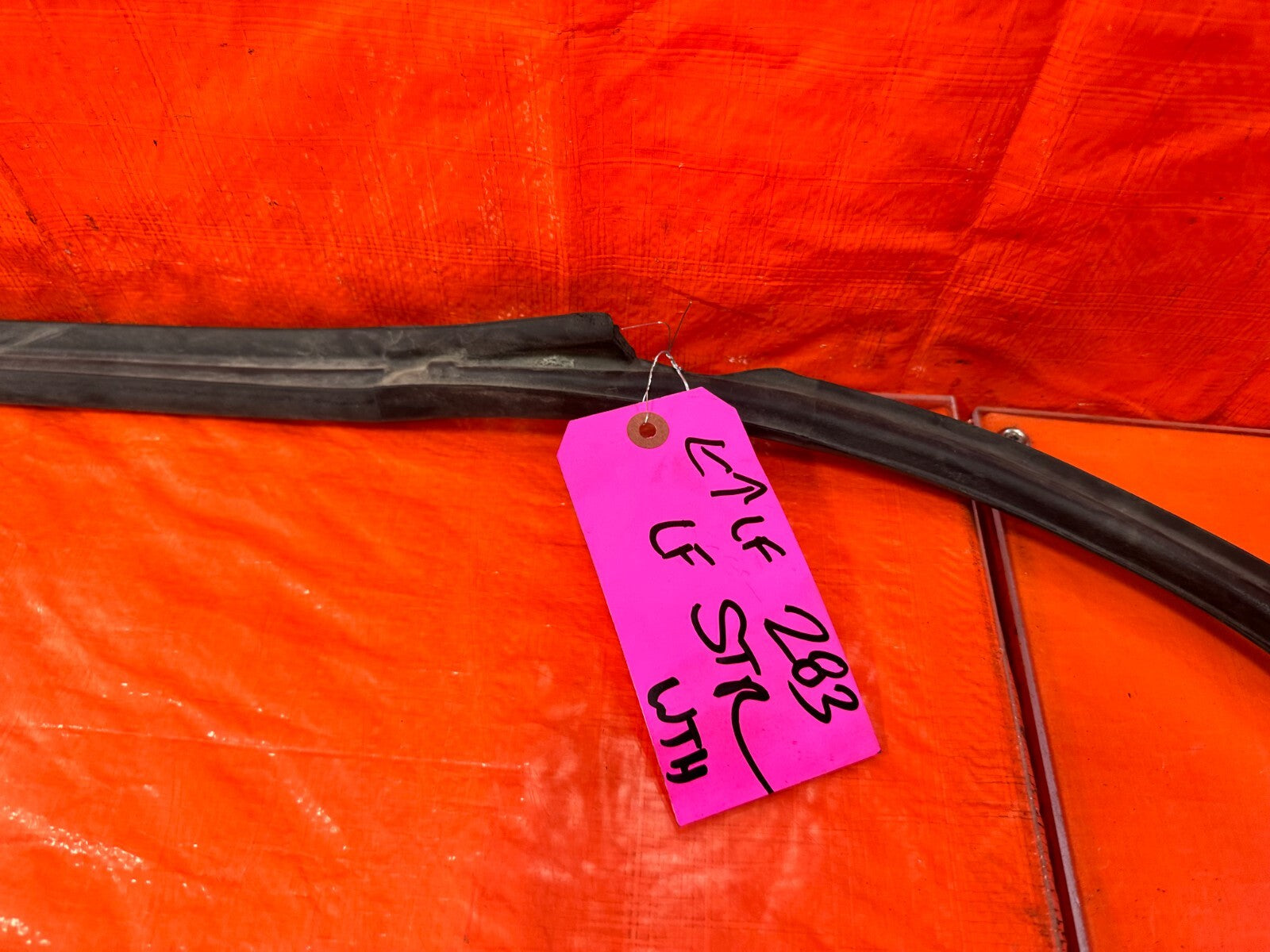 08 14 SUBARU IMPREZA WRX WAGON   DRIVER LEFT FRONT DOOR WEATHER STRIP GASKET 2831
