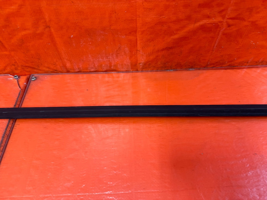 08 15 INFINITI G37 COUPE &   DRIVER LEFT EXTERIOR WINDOW GLASS TRIM OEM 3285