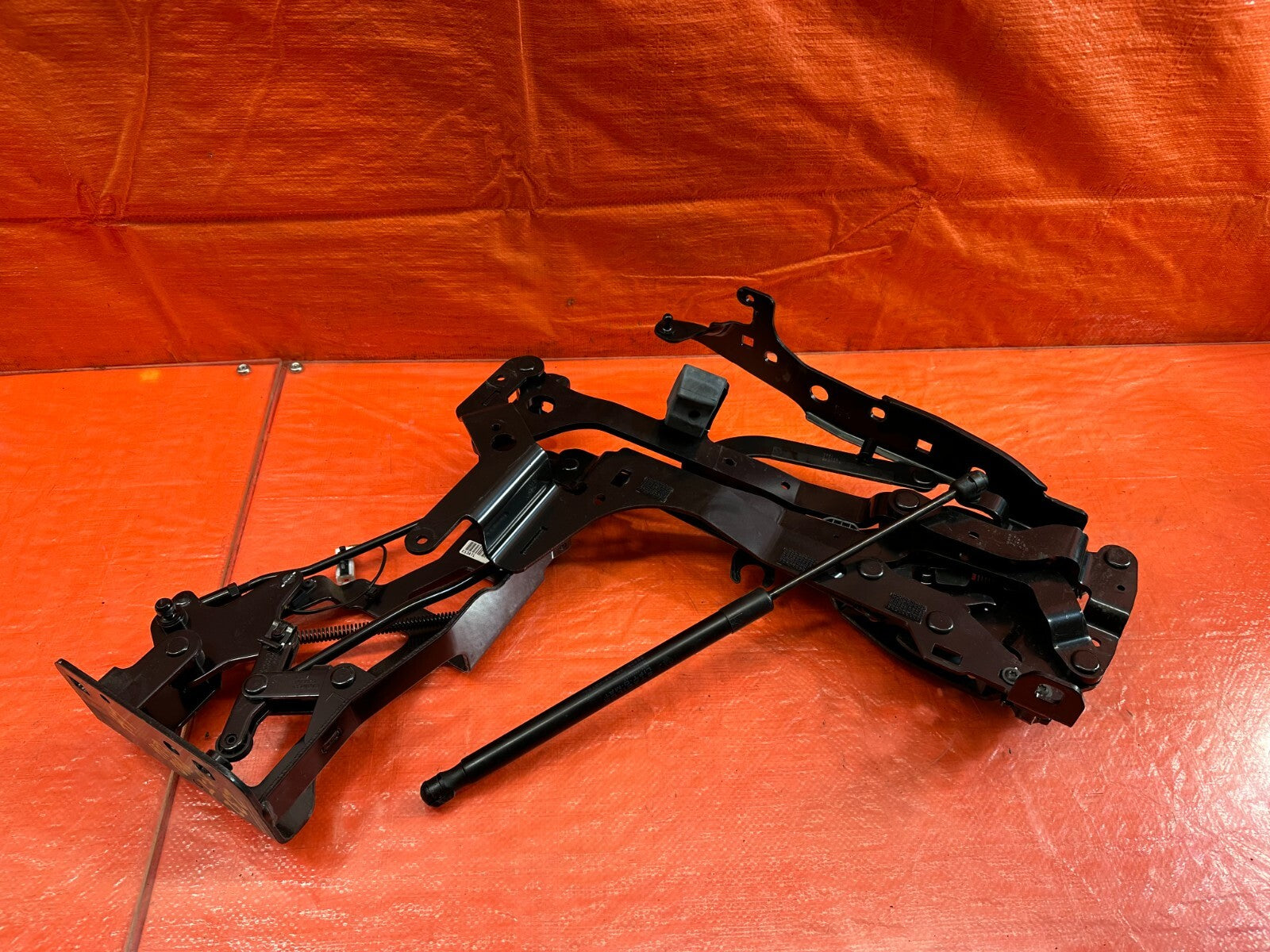 09 15 INFINITI G37 CONVERTIBLE   LEFT REAR CONVERTIBLE HINGE LINKAGE OEM #2327