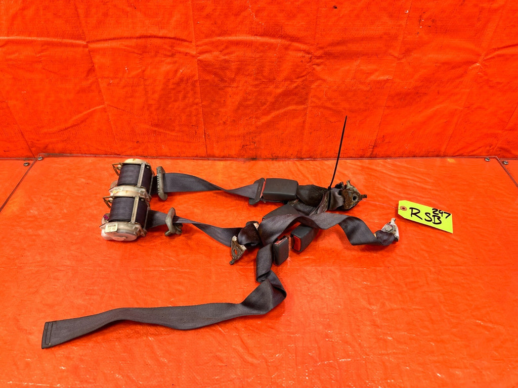 96 00 HONDA CIVIC 4D SEDAN   REAR BACK SEAT   SEAT BELTS LEFT AND RIGHT OEM 2970