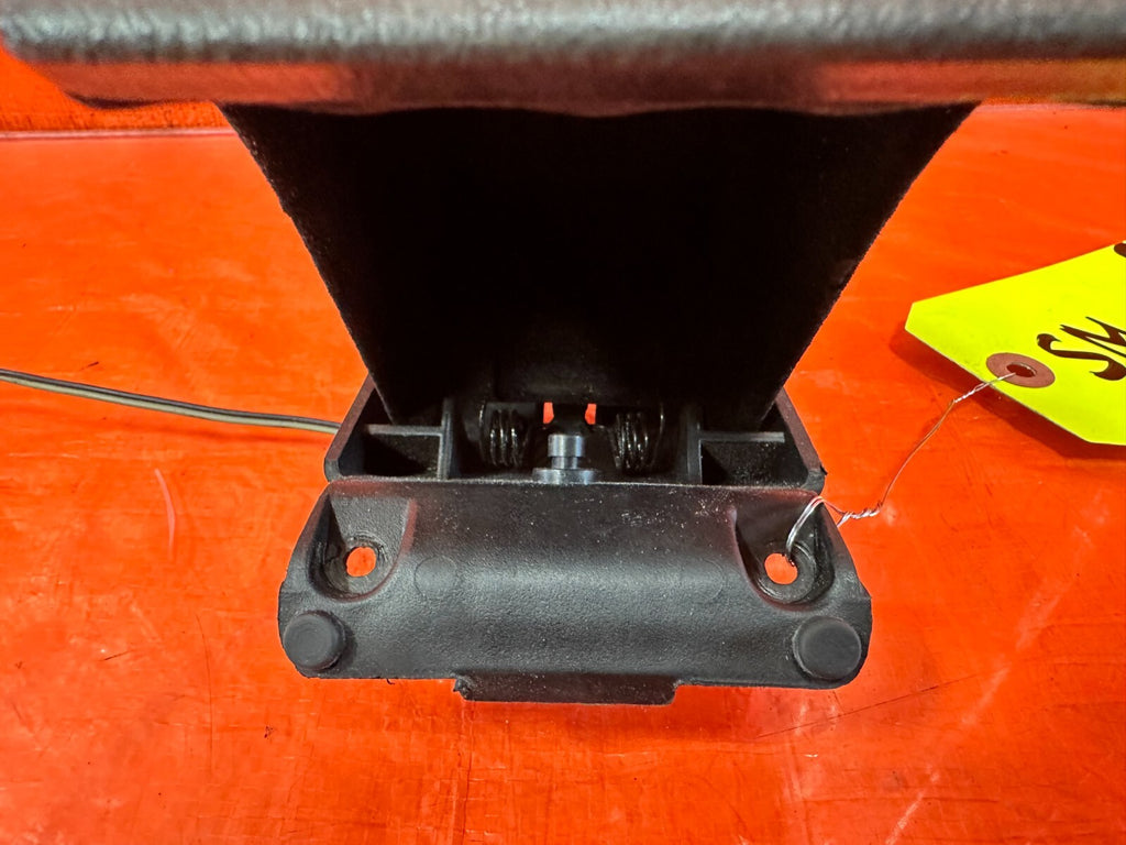 88 91 HONDA CRX    ASH TRAY STORAGE COMPARTMENT   OEM FACTORY #2778