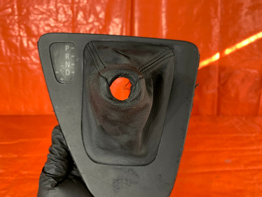 OEM 2007 07 BMW 335Xi 335i AWD SEDAN SHIFTER SHIFT BOOT AND BEZEL BLACK COLOR AT5