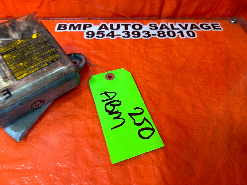 00 05 TOYOTA CELICA   CONTROL MODULE   FACTORY OEM PART #89170 20190   #2504